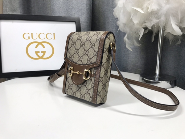 激安グッチバッグコピー側面デザイン